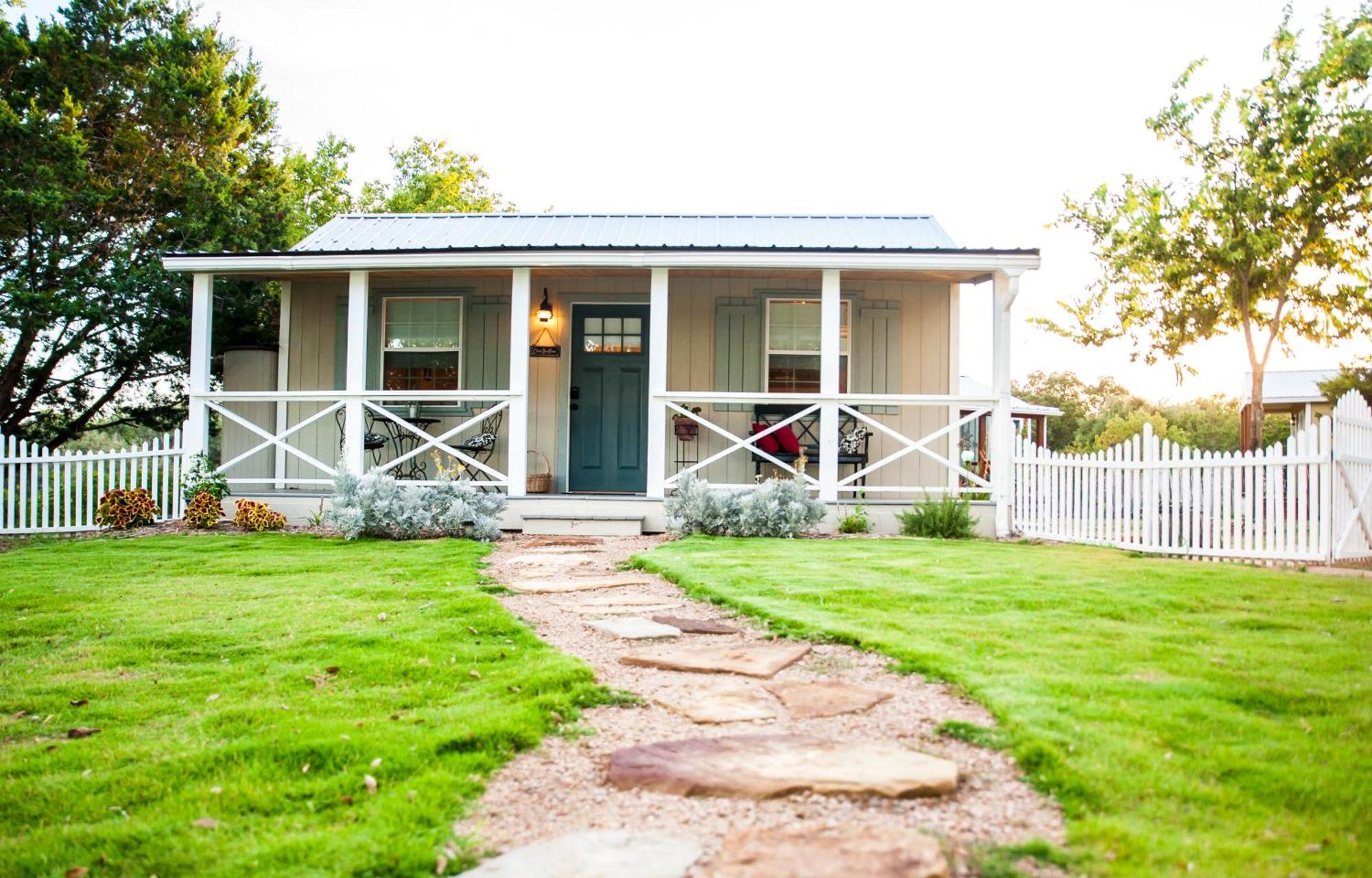 The Alexander At Creek Road Hotel Dripping Springs Exterior photo