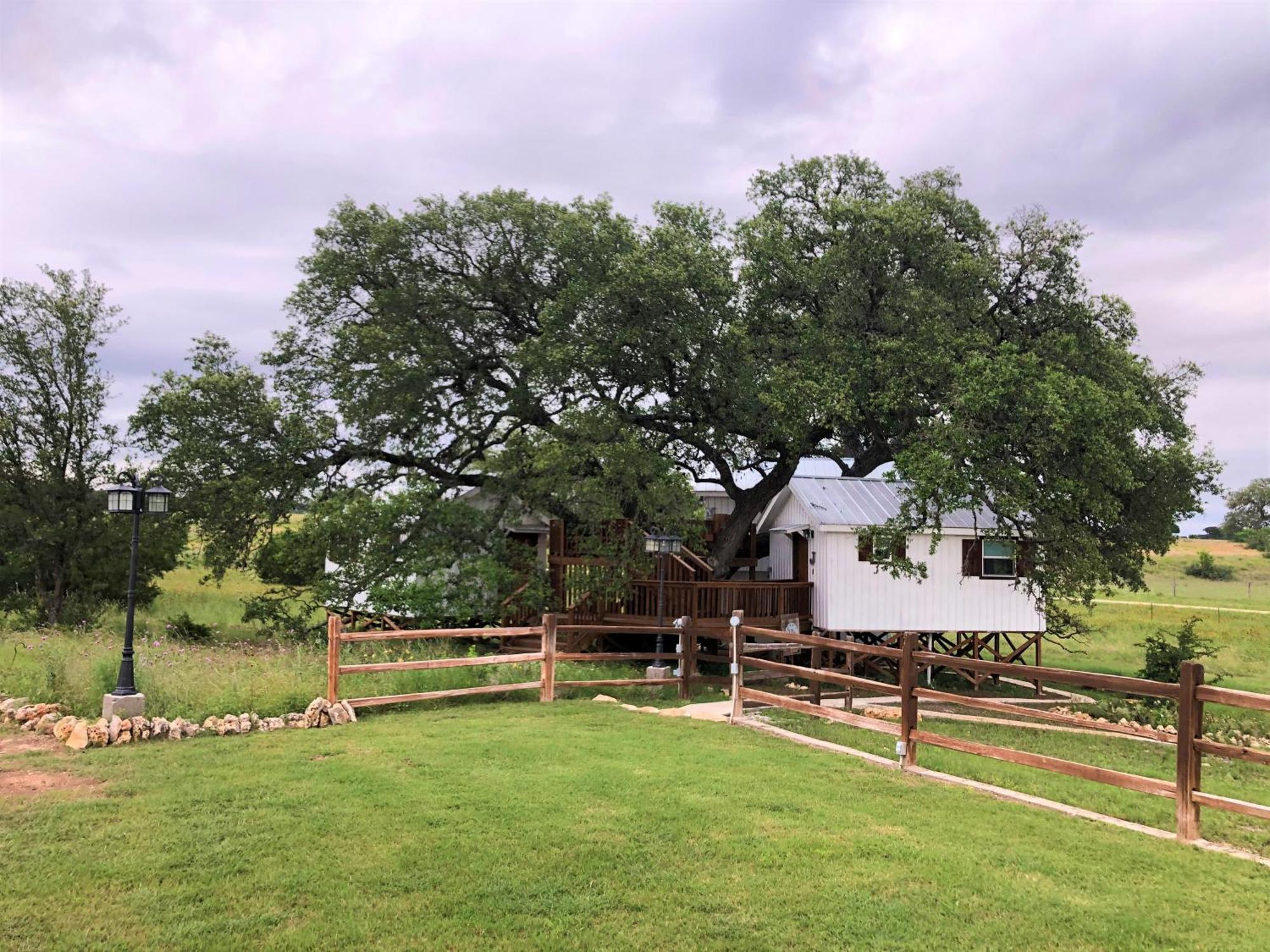 The Alexander At Creek Road Hotel Dripping Springs Exterior photo