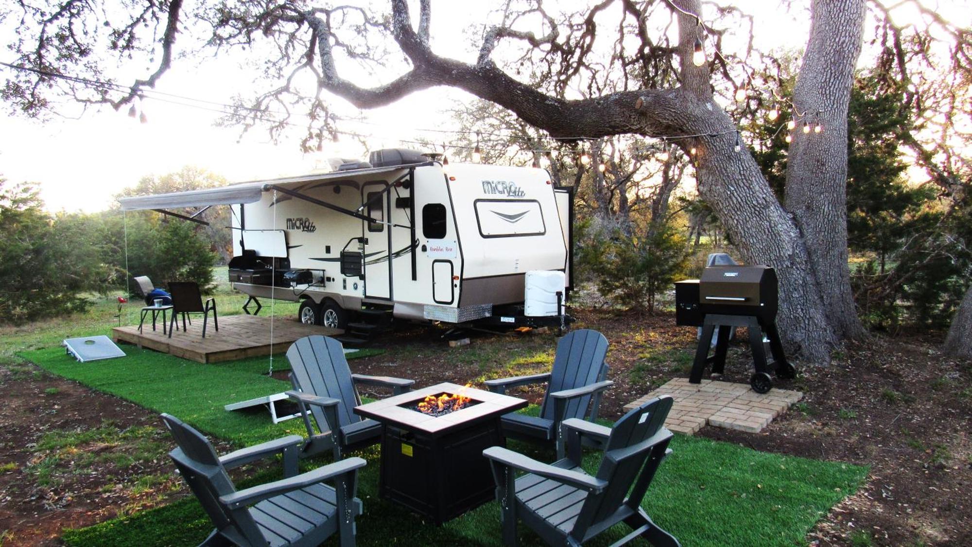 The Alexander At Creek Road Hotel Dripping Springs Exterior photo