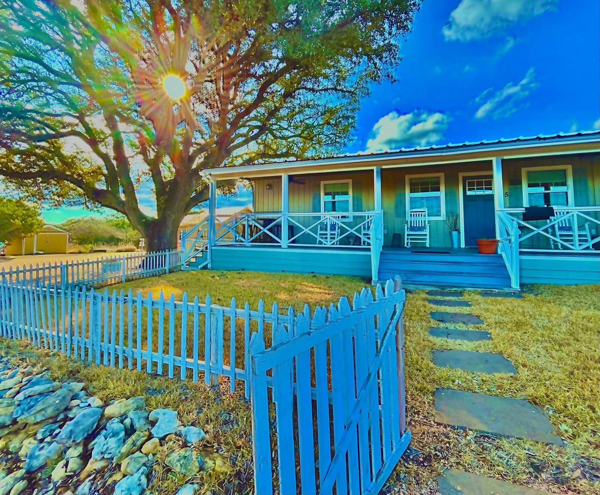 The Alexander At Creek Road Hotel Dripping Springs Exterior photo